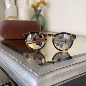illesteva Leonard Sunglasses